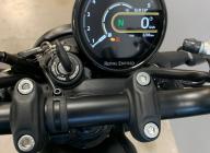 ROYAL ENFIELD Guerilla 450