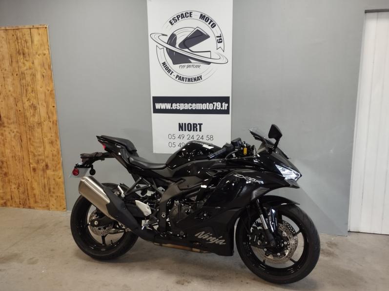 KAWASAKI ZXR-4