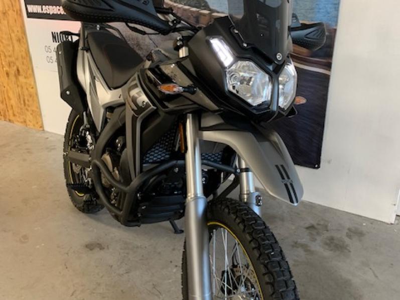 VOGE 300 RALLY