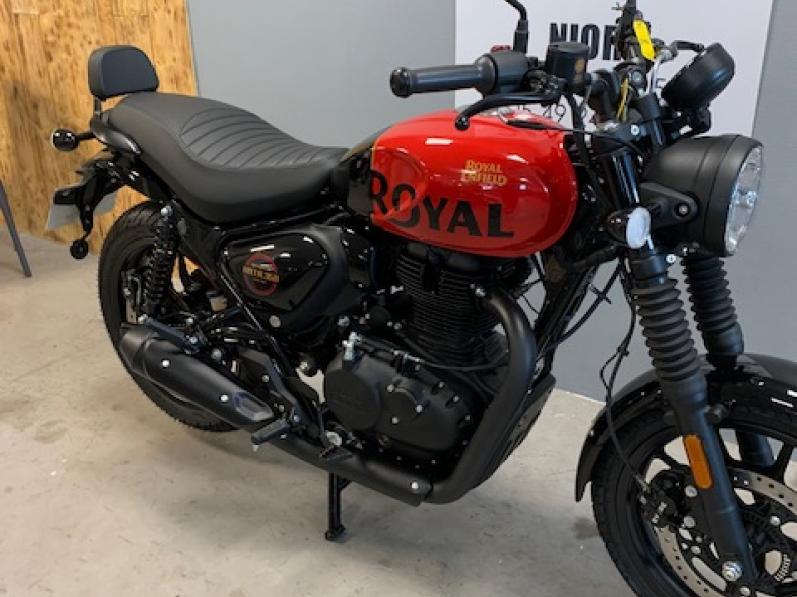 ROYAL ENFIELD HNTR 350 Rebel Red