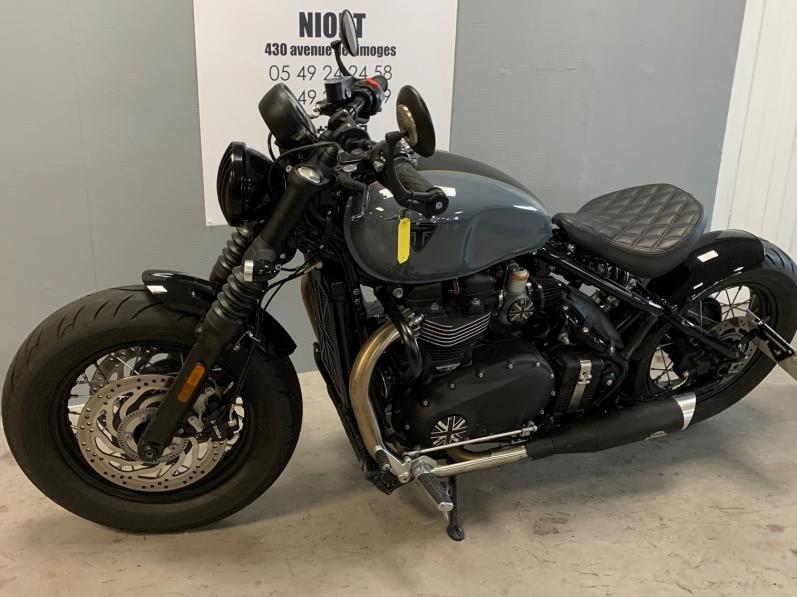 TRIUMPH Bonneville Bobber 1200