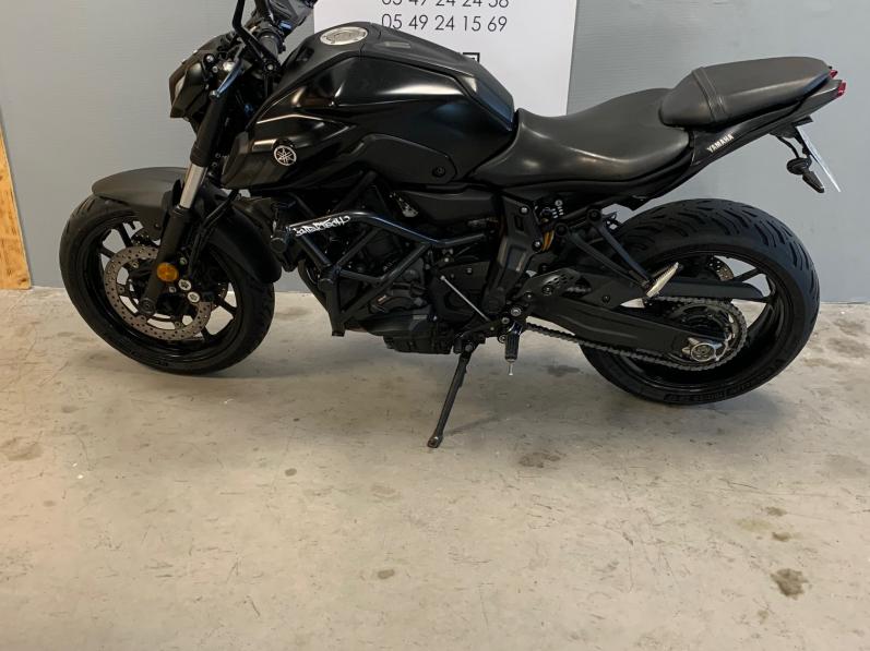 YAMAHA MT-07